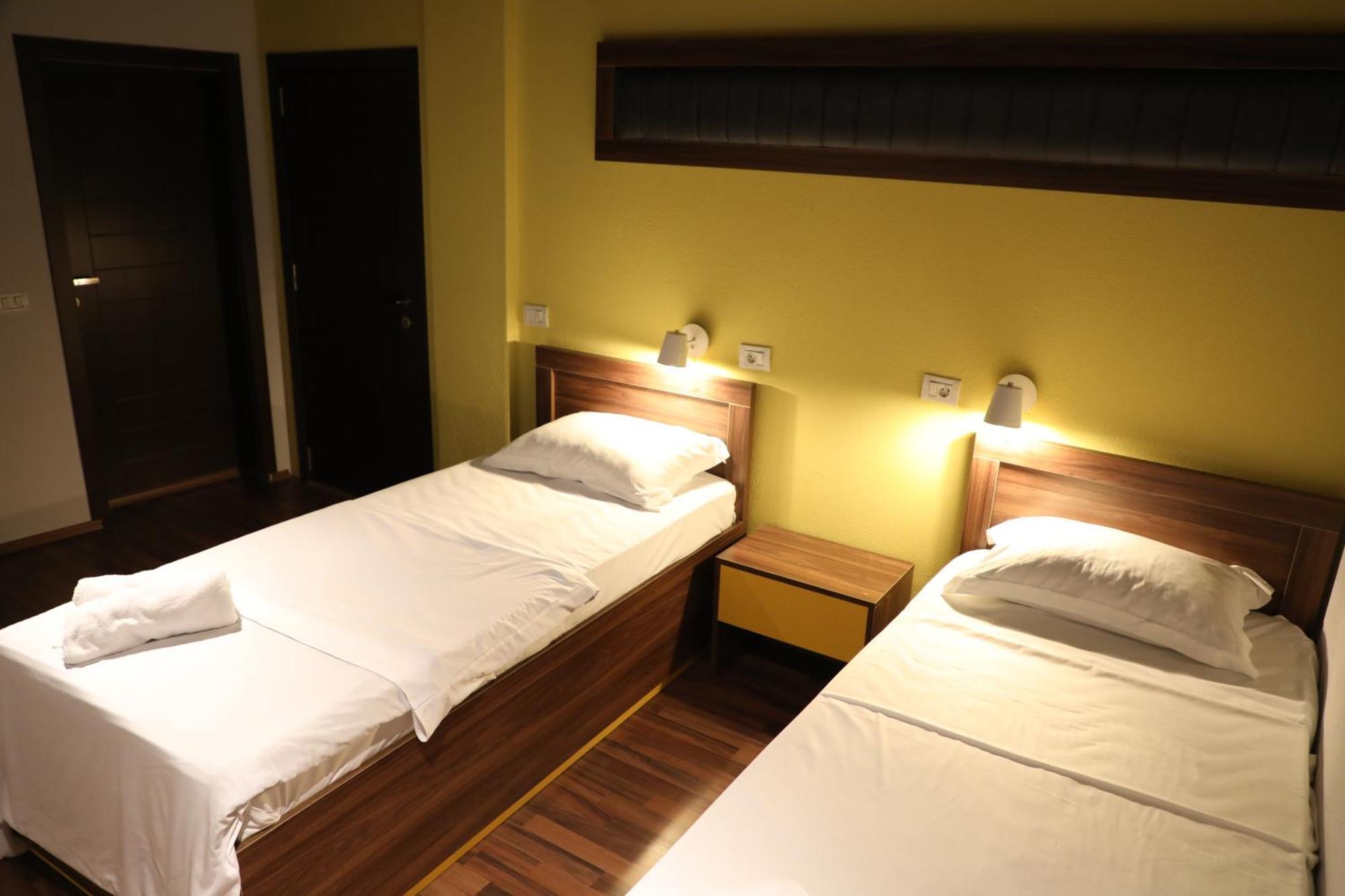Hotel Hiserra بريزرن المظهر الخارجي الصورة