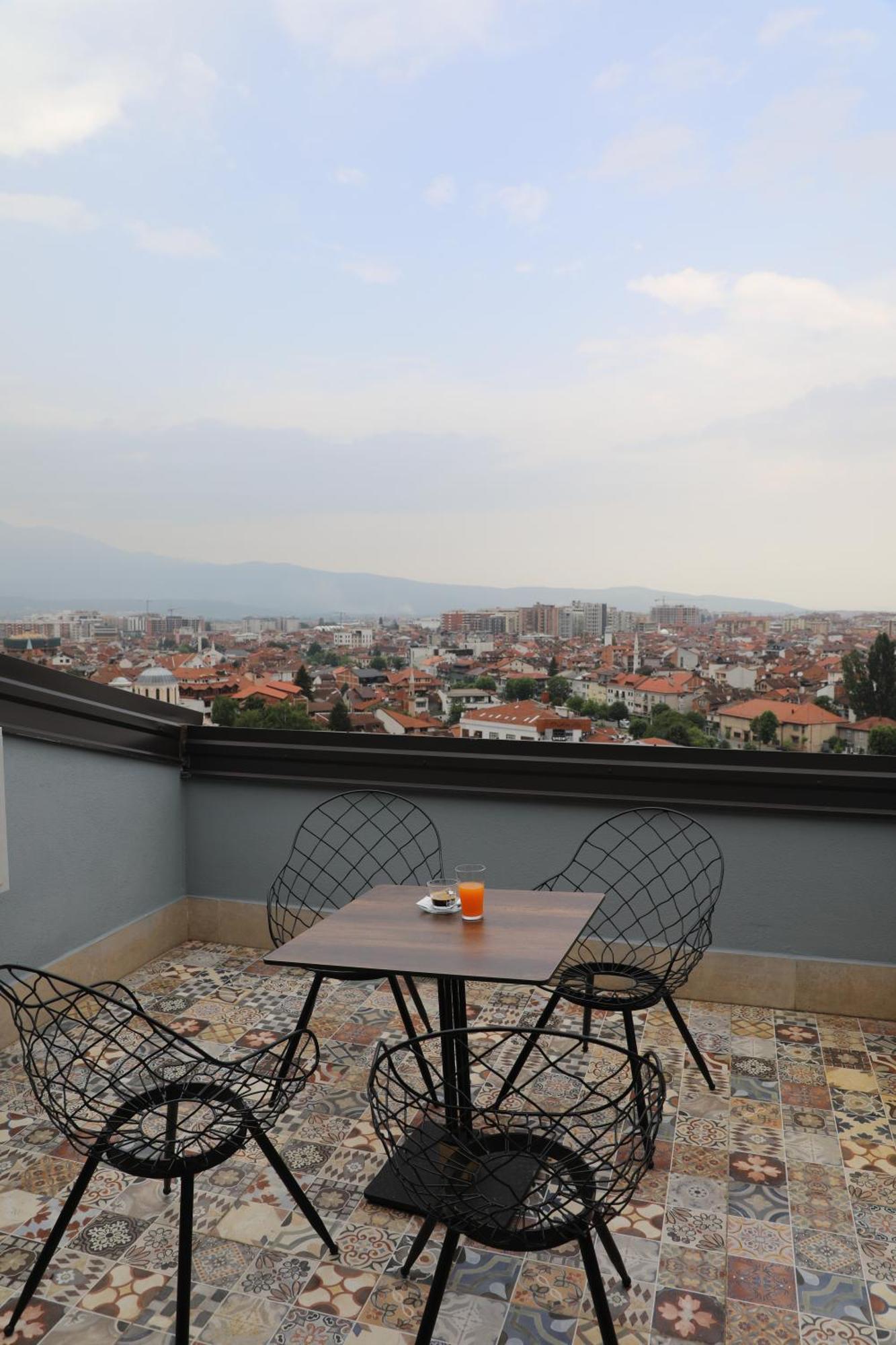 Hotel Hiserra بريزرن المظهر الخارجي الصورة