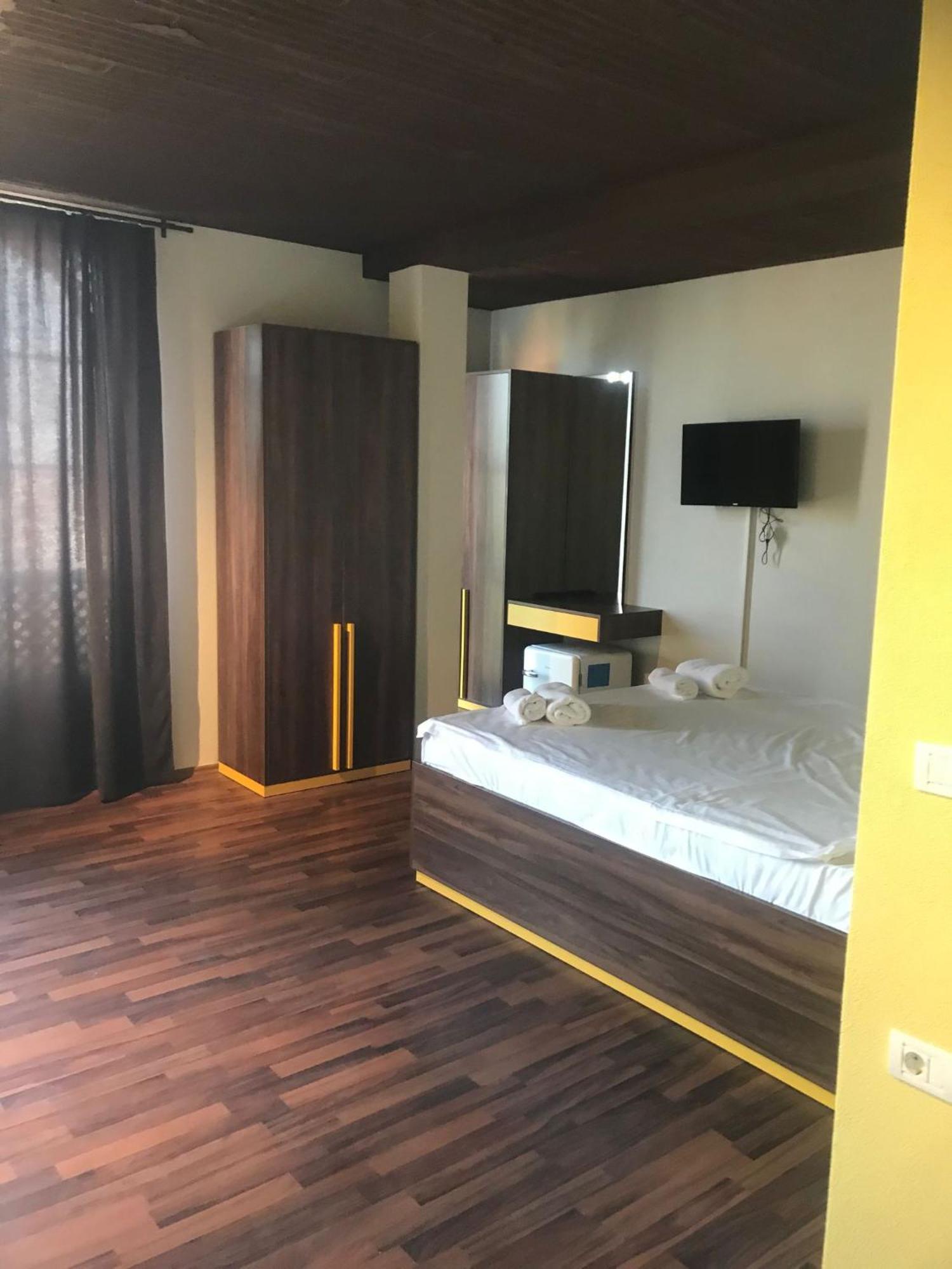 Hotel Hiserra بريزرن المظهر الخارجي الصورة